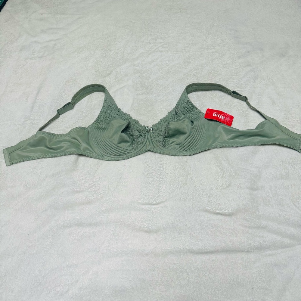 Elegant Green Lace Underwire Bra